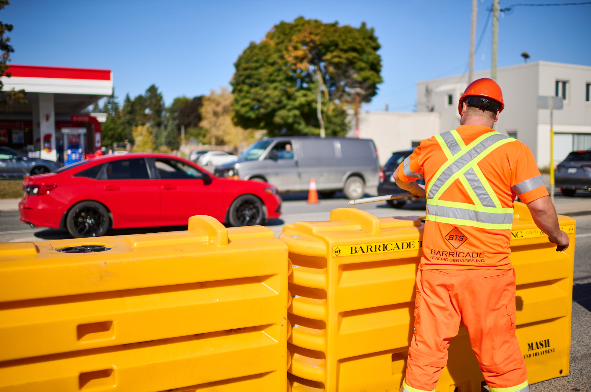 Comparing Plastic Vs. Concrete Jersey wall Barriers