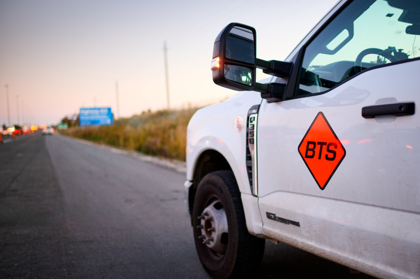 Do Radar Speed Signs Increase Compliance with School Zone Sign and Speed Limit Sign Rules?